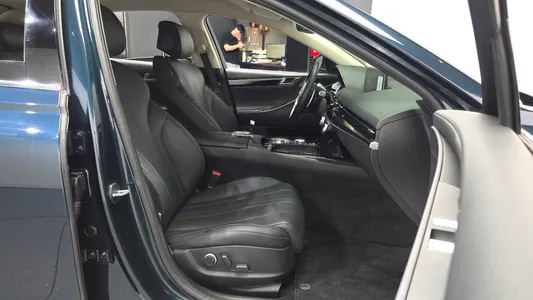 Genesis G80 (RG3) 2.5 2WD 2023 11