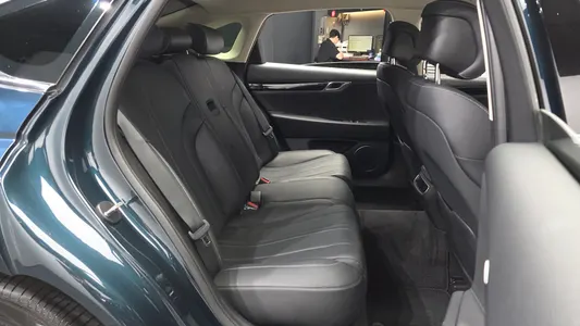 Genesis G80 (RG3) 2.5 2WD 2023 12