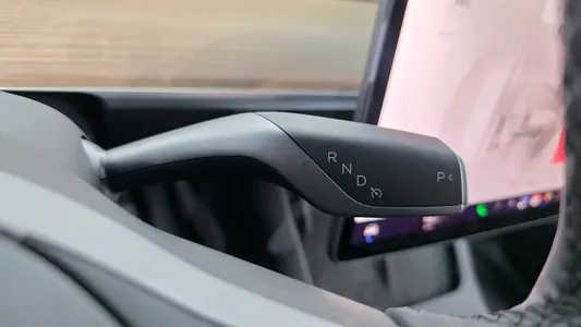 Tesla Y AWD 2022 9
