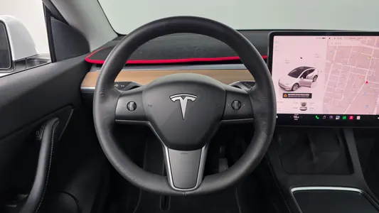 Tesla Y AWD 2022 13