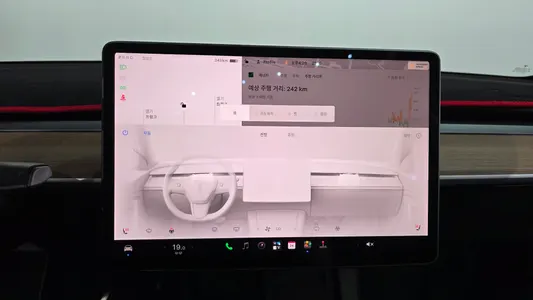 Tesla Y AWD 2022 27