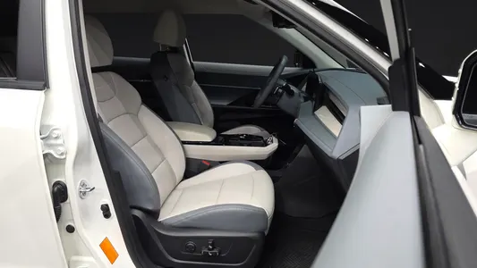 KG Mobility EV (O100) MX AWD 2025 11