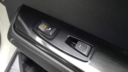 KG Mobility EV (O100) MX AWD 2025 18