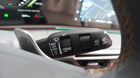 KG Mobility EV (O100) MX AWD 2025 27