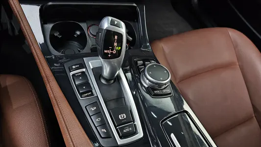 BMW 5 Series (F10) 520d xDrive M 2016 9