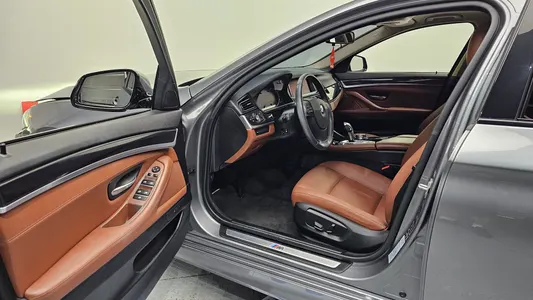 BMW 5 Series (F10) 520d xDrive M 2016 10