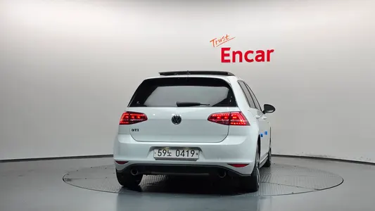 Volkswagen 7 2.0 GTI 2016 4