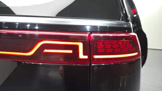 Kia Carnival 9 () 2022 23