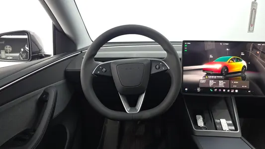 Tesla Y RWD 2025 12