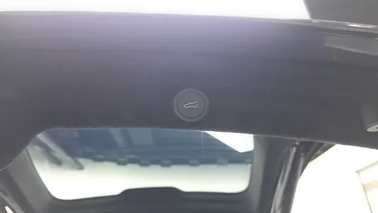 Tesla Y RWD 2025 30