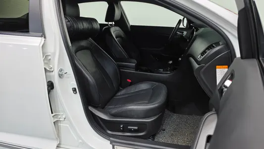 Kia K5 2012 11
