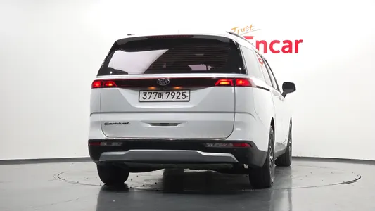 Kia Carnival (LPG) 2021 4