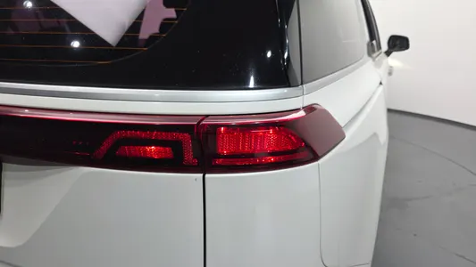 Kia Carnival (LPG) 2021 23