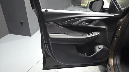 Chevrolet 트레일블레이저 1.3 2WD 2021 24