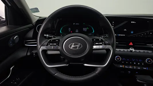 Hyundai (CN7) 2024 14