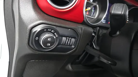 Jeep (JL) 2.0 2 2023 18