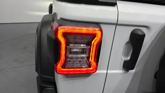 Jeep (JL) 2.0 2 2023 24