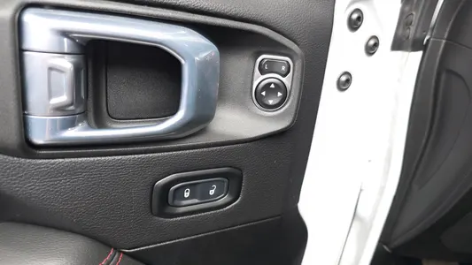 Jeep (JL) 2.0 2 2023 28