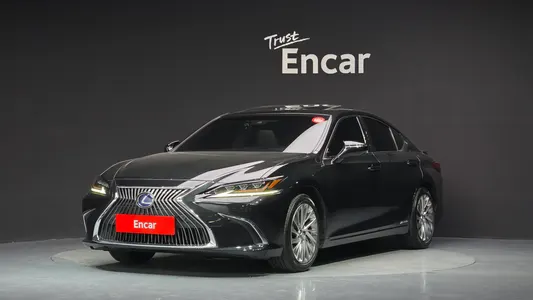 Lexus ES300h 7 2019