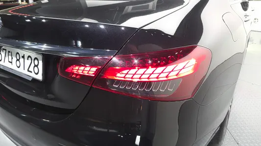 Mercedes-Benz E-Class W213 E250 2021 24
