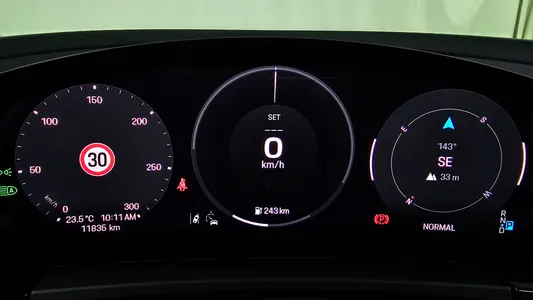 Porsche EV 4 2025 8