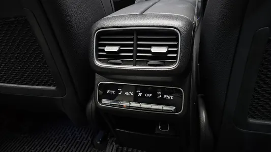 Mercedes-Benz GLE-Class W167 GLE400d 4MATIC 2022 36