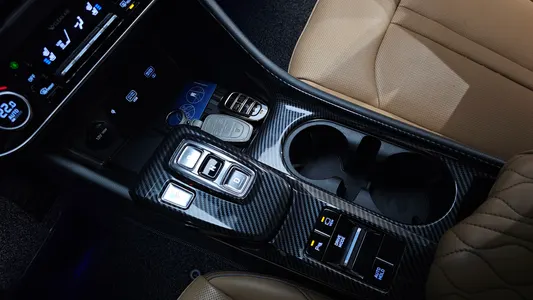 Hyundai (DN8) 2019 9