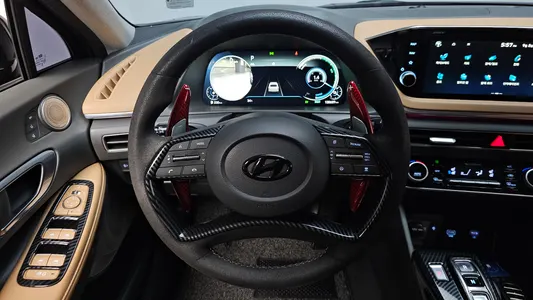 Hyundai (DN8) 2019 13