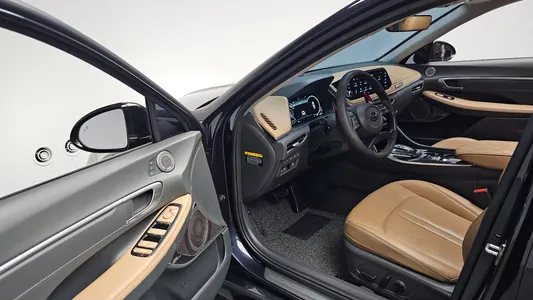 Hyundai (DN8) 2019 10