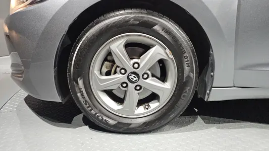 Hyundai AD 1.6 e-VGT 2015 5