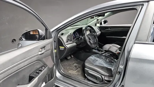 Hyundai AD 1.6 e-VGT 2015 10