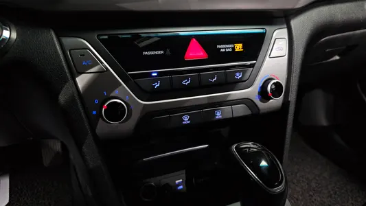 Hyundai AD 1.6 e-VGT 2015 17