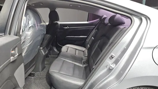 Hyundai AD 1.6 e-VGT 2015 26