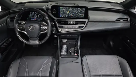 Lexus ES300h 7 2024 7