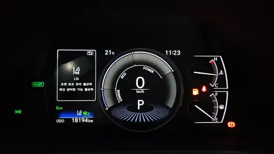 Lexus ES300h 7 2024 8