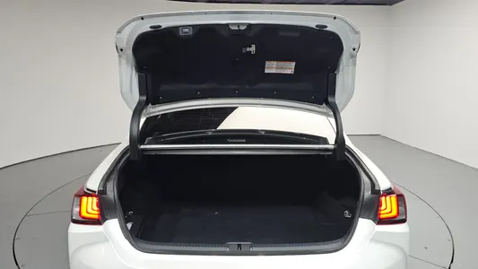 Lexus ES300h 7 2024 34