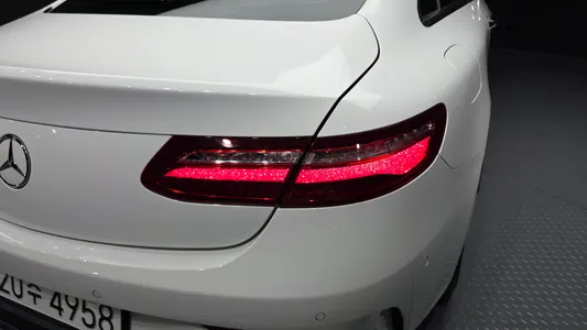 Mercedes-Benz E-Class W213 E220d 2019 23