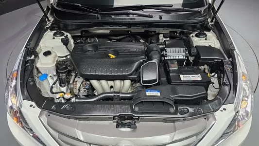 Hyundai YF LPI () 2012 6