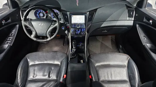 Hyundai YF LPI () 2012 7