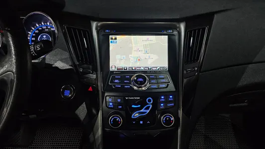 Hyundai YF LPI () 2012 15
