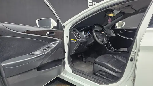 Hyundai YF LPI () 2012 10