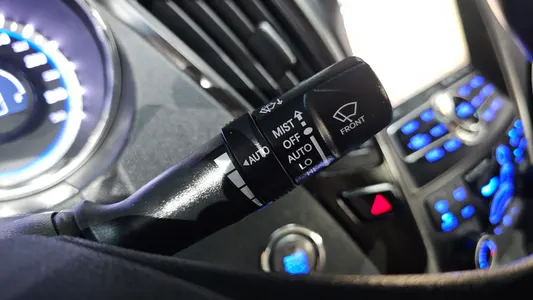 Hyundai YF LPI () 2012 19