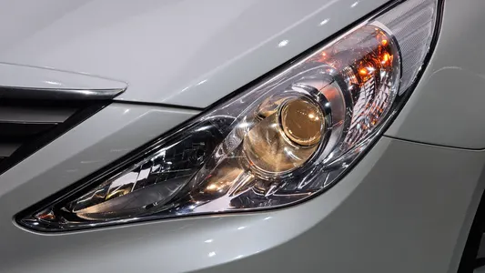 Hyundai YF LPI () 2012 22