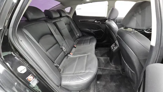 Kia K7 2017 11