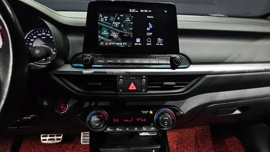 Kia K3 GT 2019 14