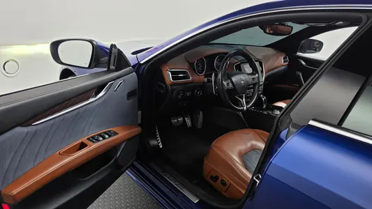 Maserati 기블리 3.0 2018 10