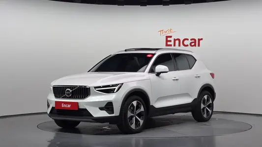 Volvo XC40 B4 2024
