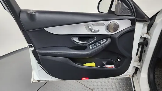 Mercedes-Benz C-Class W205 C220 d 2018 24