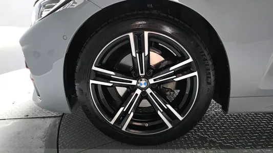 BMW 4 Series (G22) 420i M 2023 5