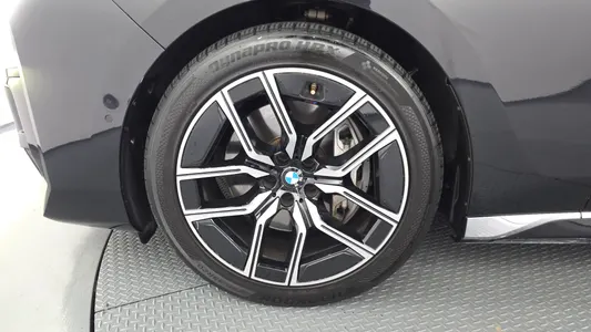 BMW 7 Series (G70) 740i sDrive M 2023 5
